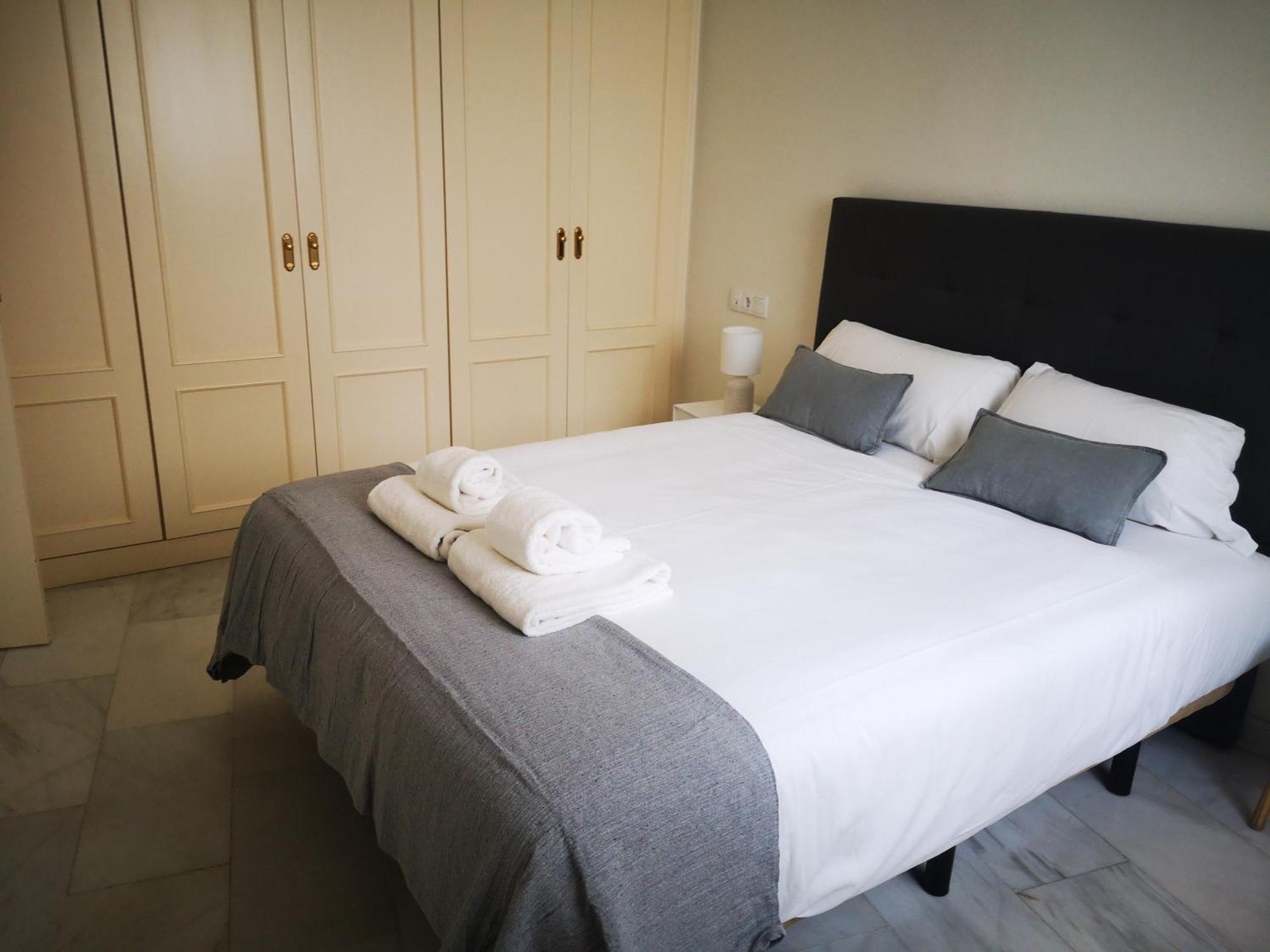 Charming Bright Apartment With Balconies On Cuesta Del Rosario Sevilla Exteriér fotografie